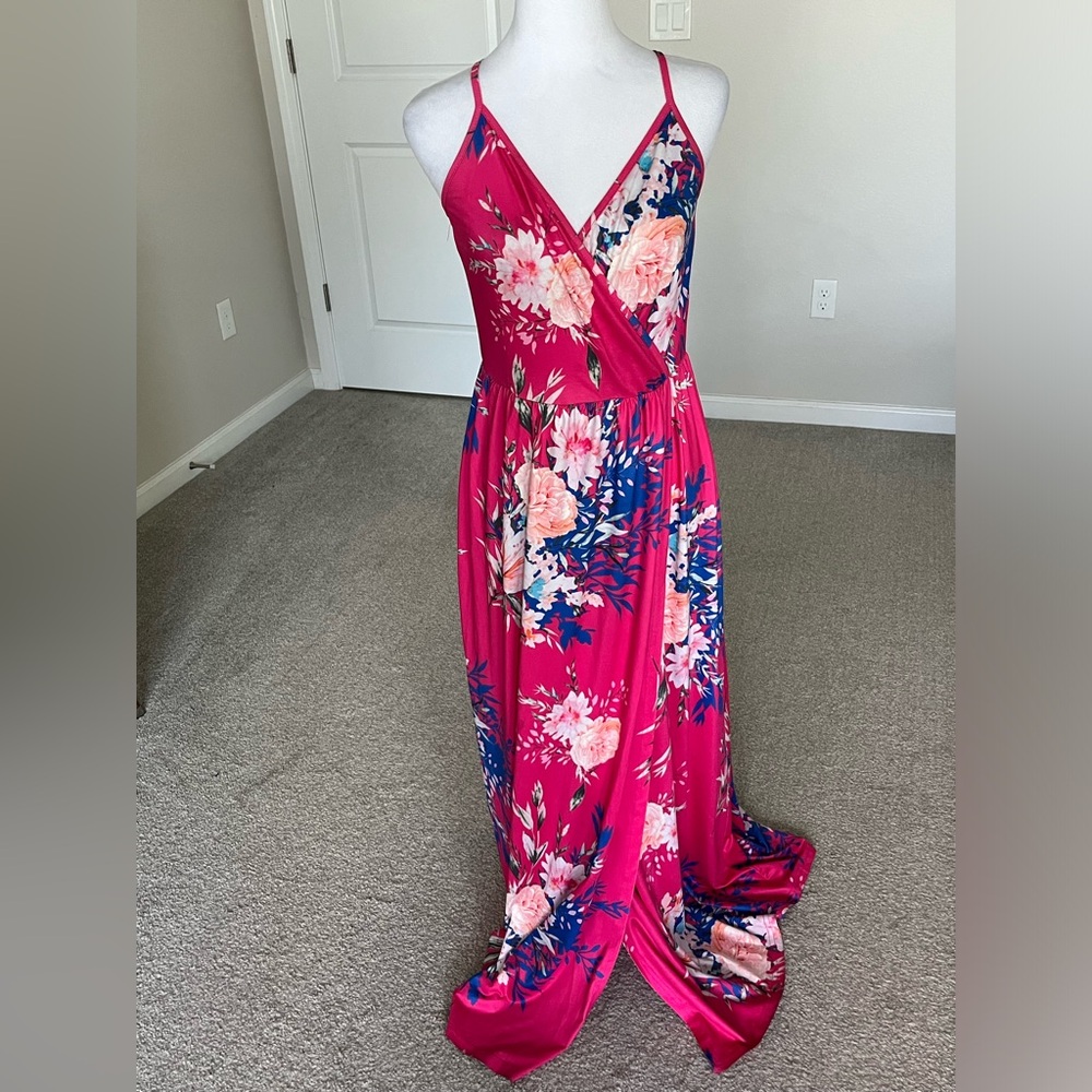 NWT Inin Pink Floral Dress Size Medium
